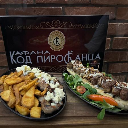 Pirocanac Rooms & Restaurant "Breakfast-Lunch-Dinner" Pirot Eksteriør bilde