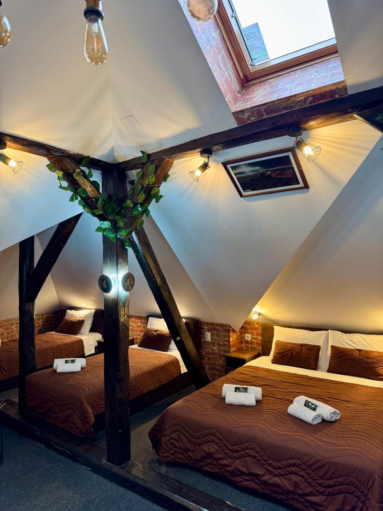 Pirocanac Rooms & Restaurant "Breakfast-Lunch-Dinner" Pirot Eksteriør bilde