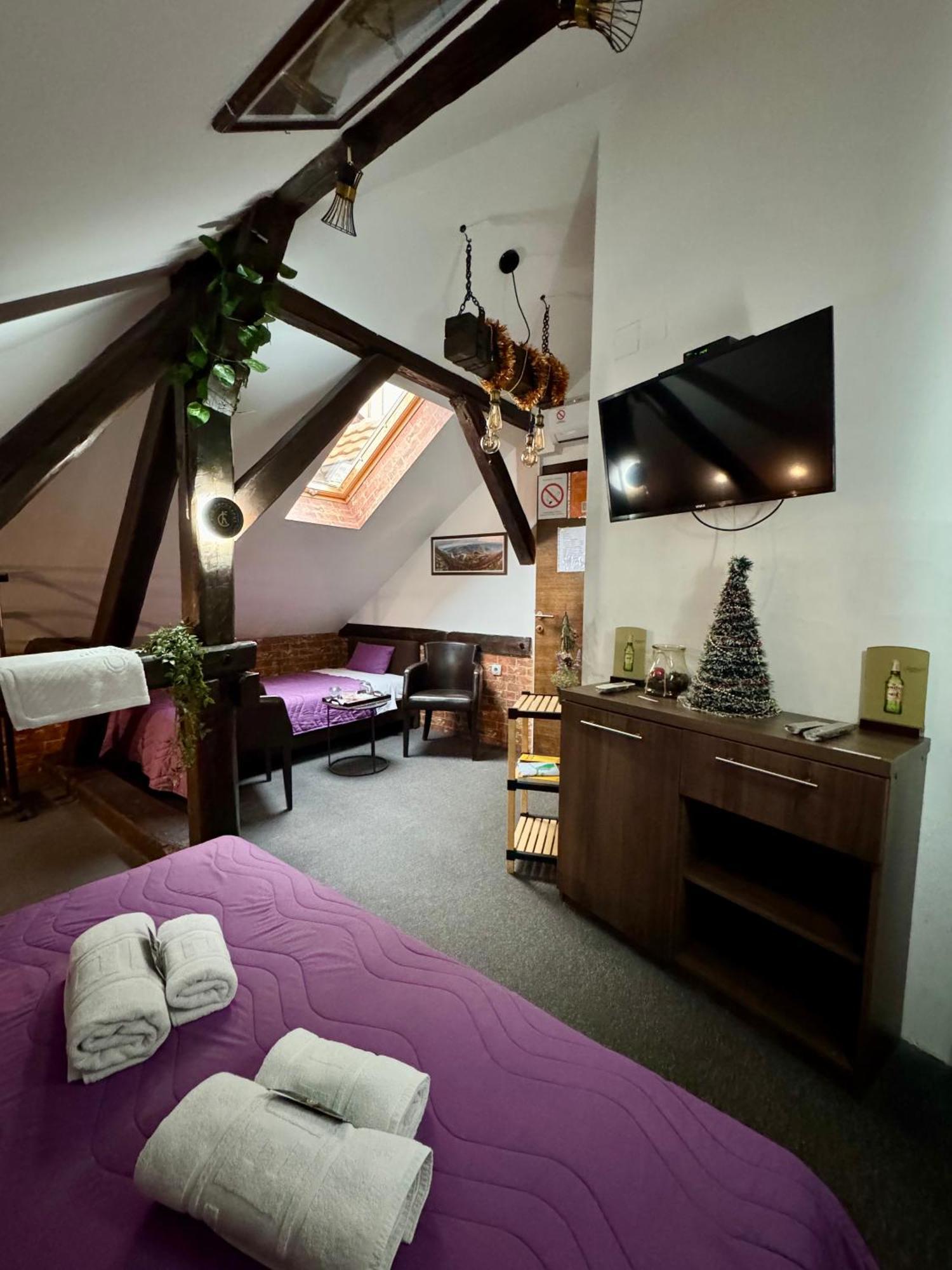 Pirocanac Rooms & Restaurant "Breakfast-Lunch-Dinner" Pirot Eksteriør bilde