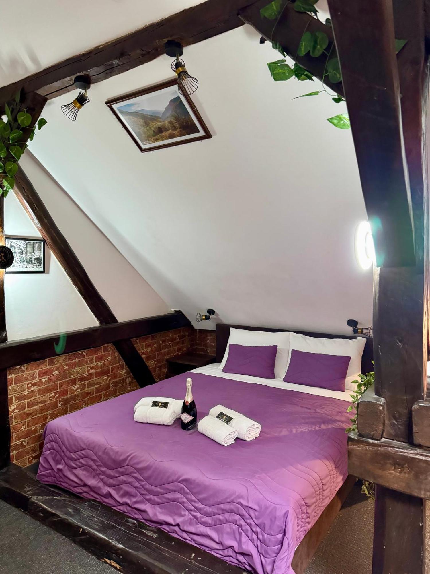 Pirocanac Rooms & Restaurant "Breakfast-Lunch-Dinner" Pirot Eksteriør bilde