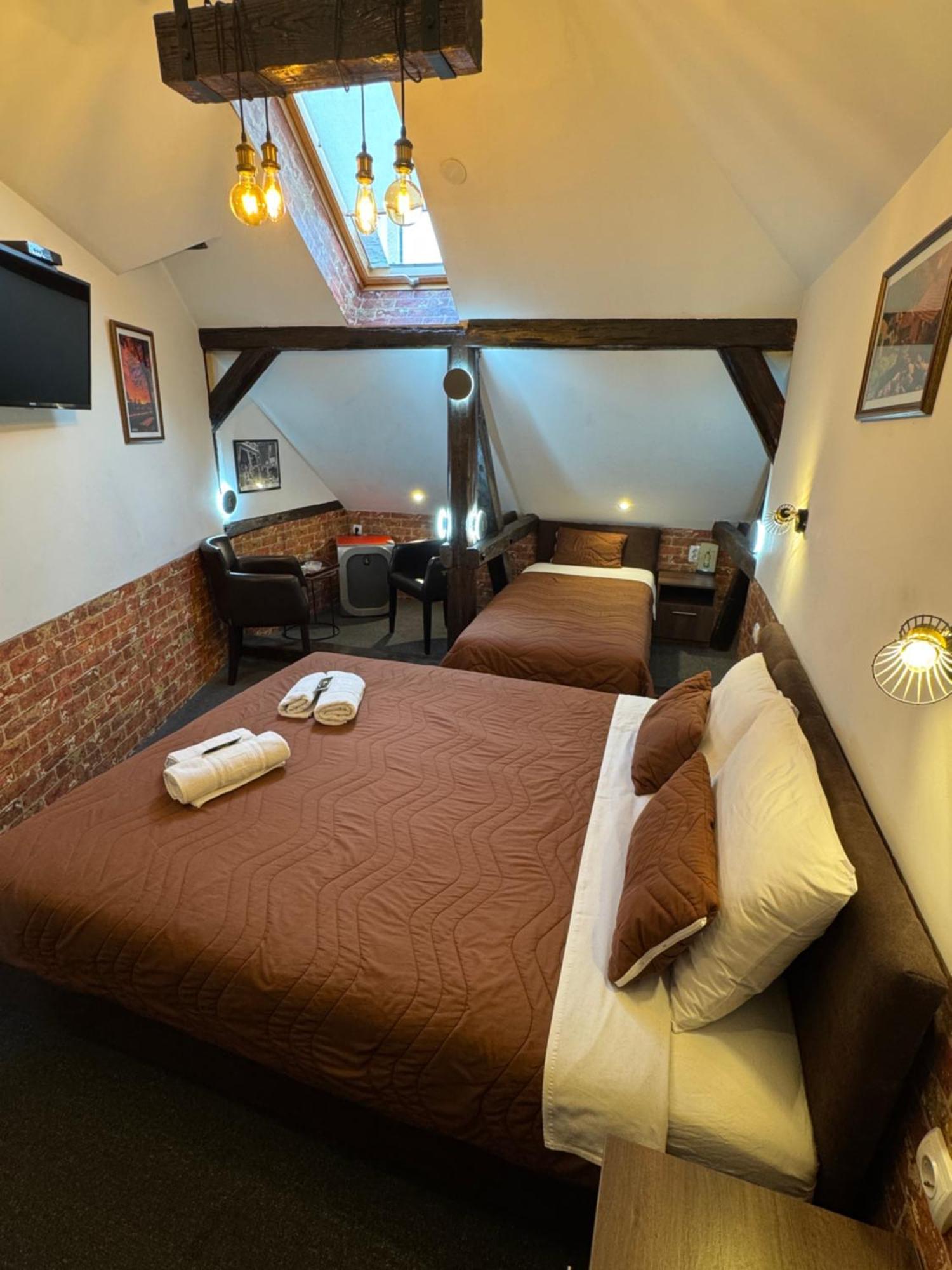 Pirocanac Rooms & Restaurant "Breakfast-Lunch-Dinner" Pirot Eksteriør bilde