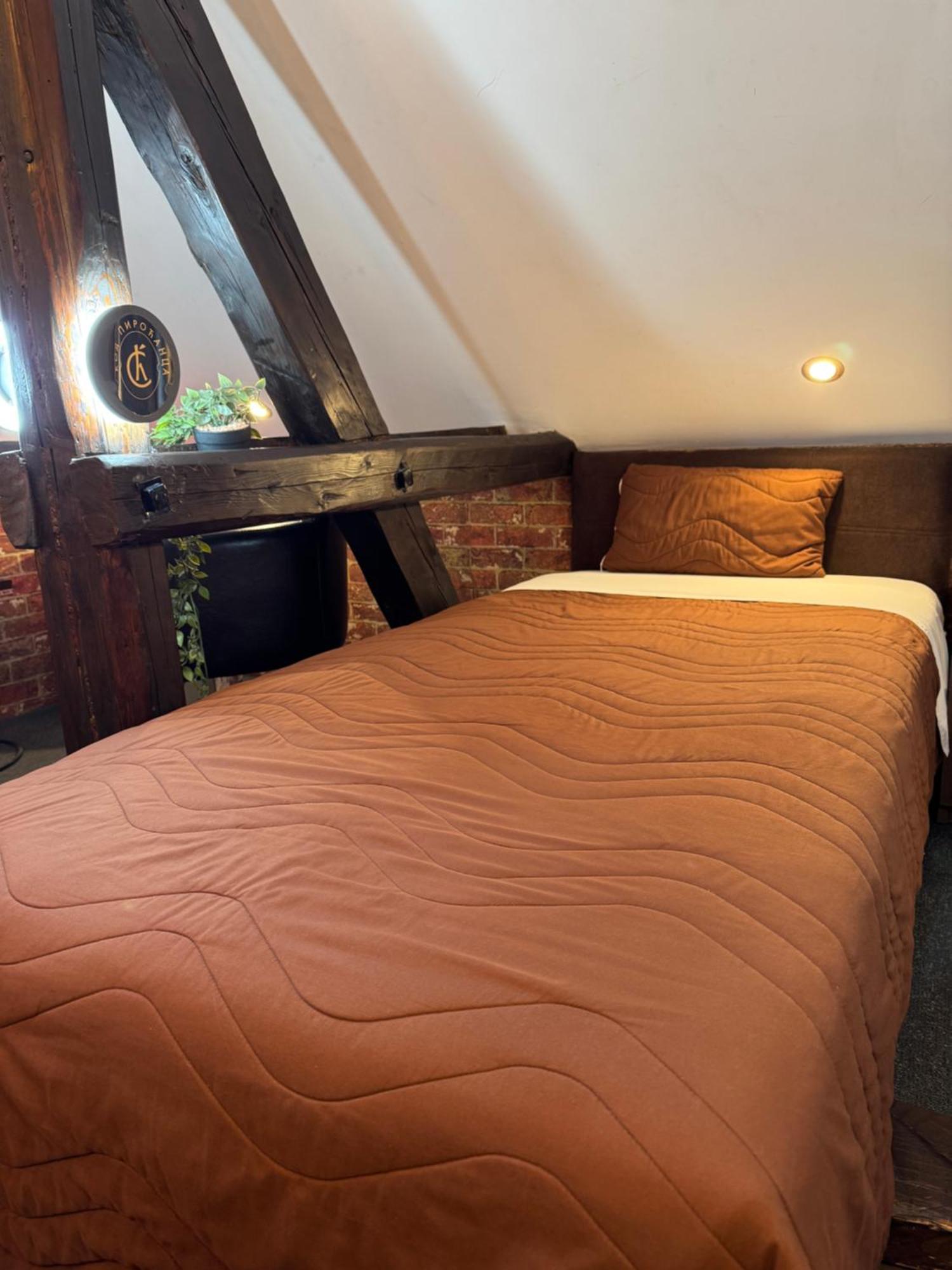 Pirocanac Rooms & Restaurant "Breakfast-Lunch-Dinner" Pirot Eksteriør bilde