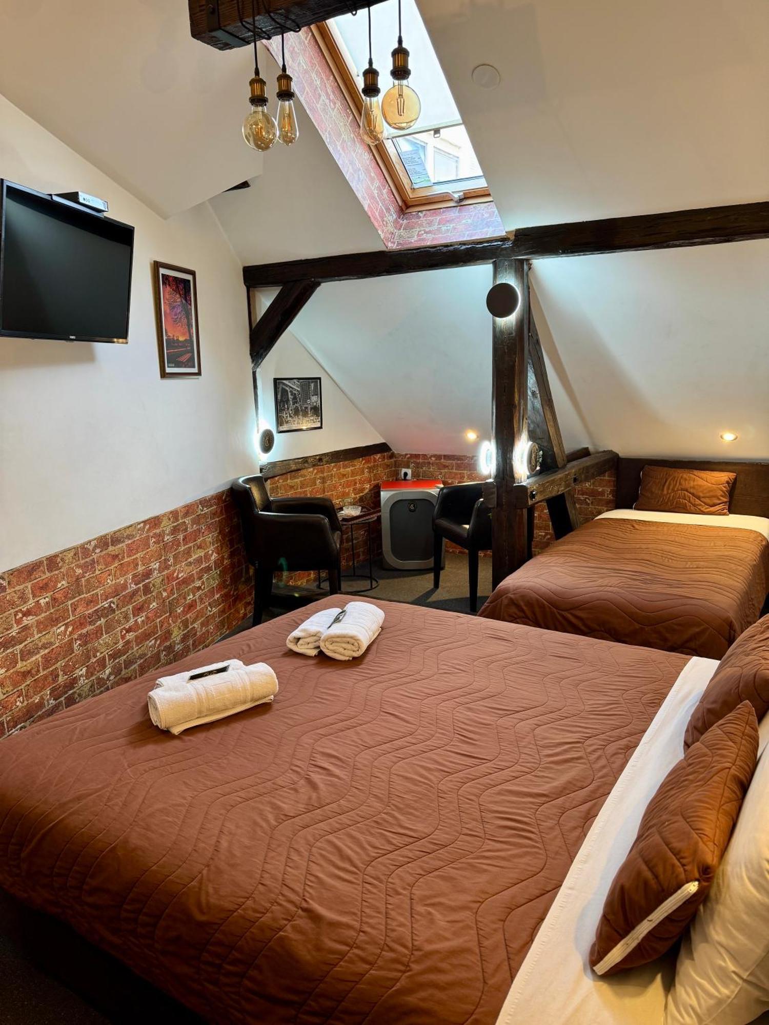 Pirocanac Rooms & Restaurant "Breakfast-Lunch-Dinner" Pirot Eksteriør bilde