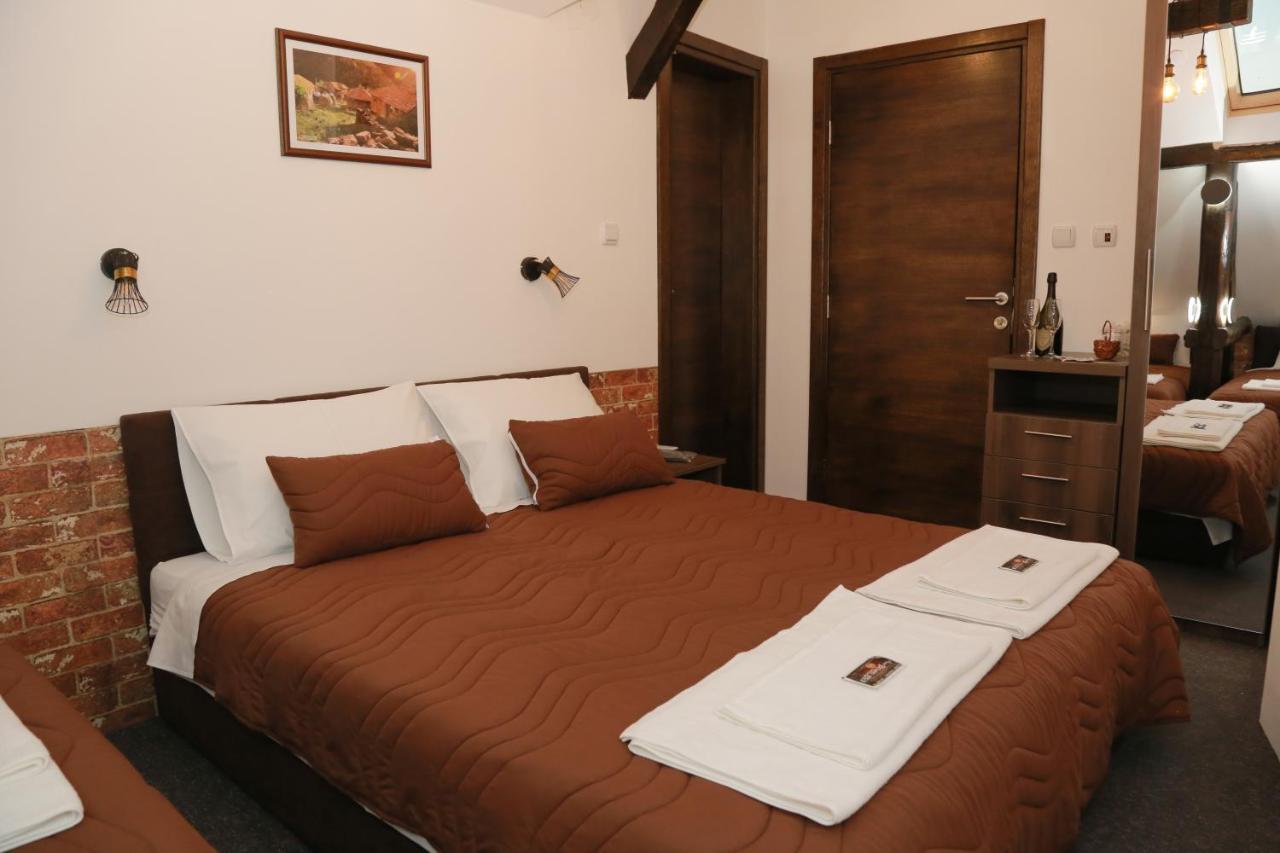 Pirocanac Rooms & Restaurant "Breakfast-Lunch-Dinner" Pirot Eksteriør bilde
