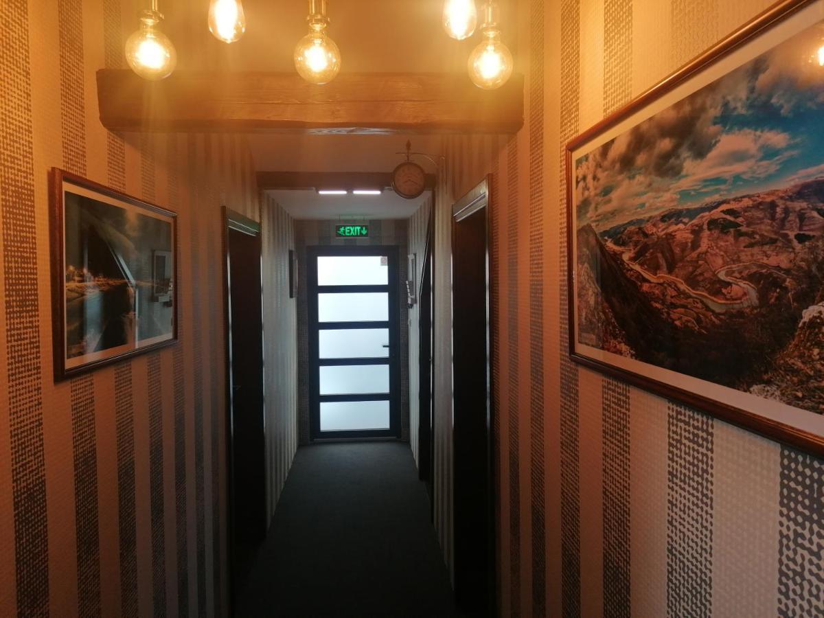 Pirocanac Rooms & Restaurant "Breakfast-Lunch-Dinner" Pirot Eksteriør bilde